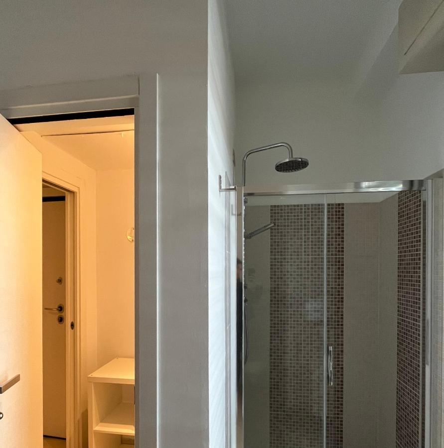 Ferienwohnung Bilocale In Centro - 10Km Da Malpensa Gallarate Exterior foto